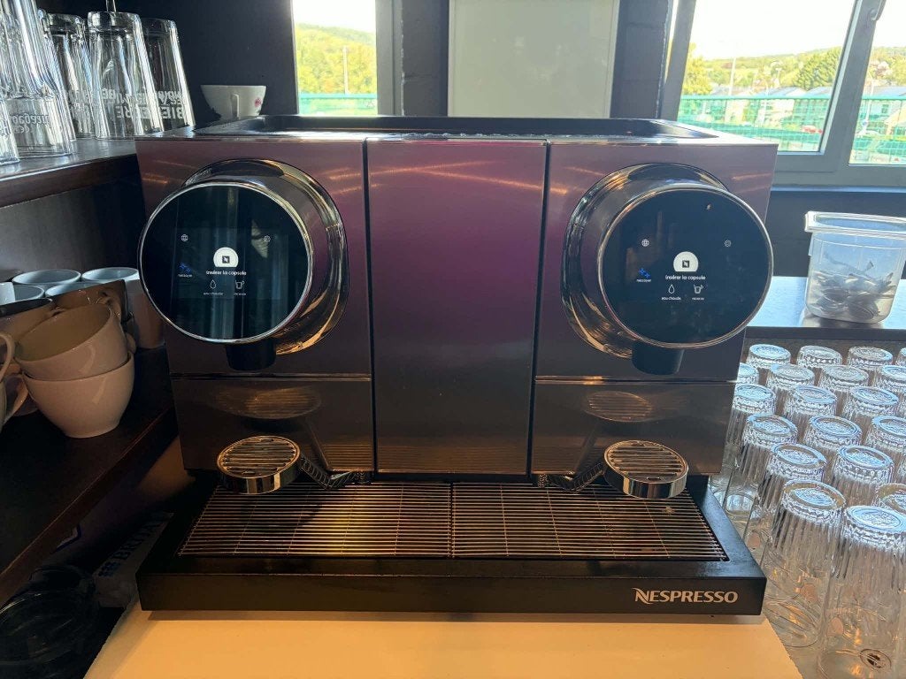 Nespresso Momento 200, Zakelijke goederen, Ophalen