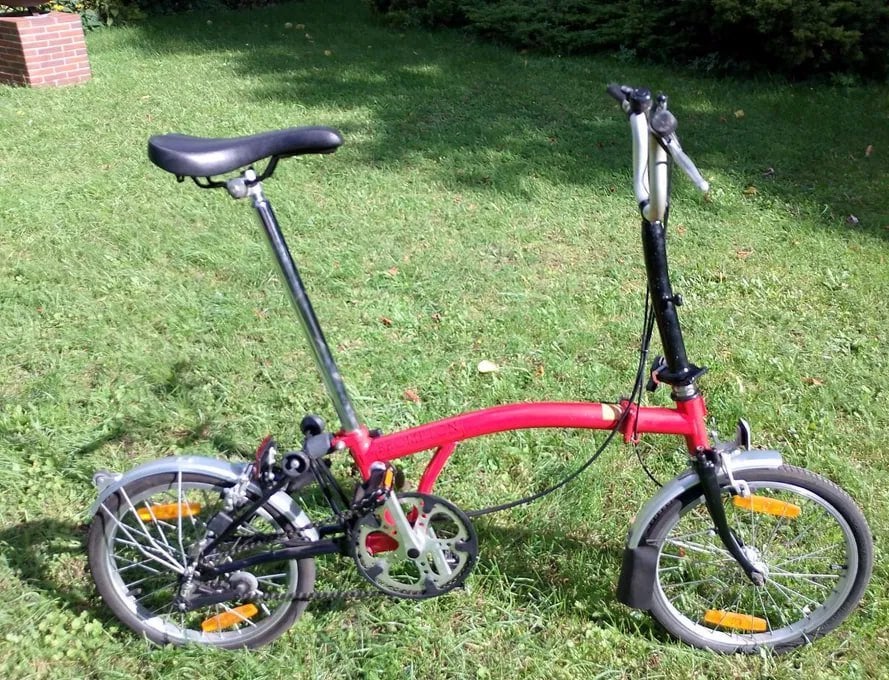 Brompton C Line M3L - Vouwfiets - Rood - In goede staat, Fietsen en Brommers, Fietsen | Vouwfietsen, Gebruikt, Brompton, Velgrem