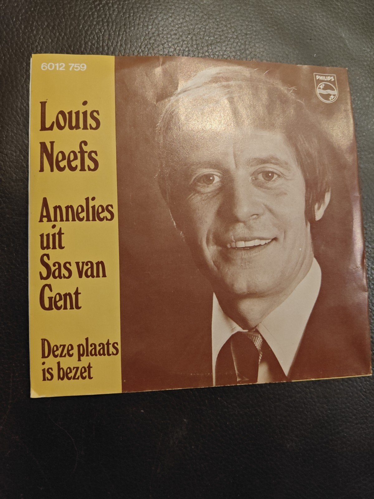 LOUIS NEEFS, ANNELIES UIT SAS VAN GENT / DEZE PLAATS IS BEZE, Ophalen, Nieuw in verpakking, 7 inch