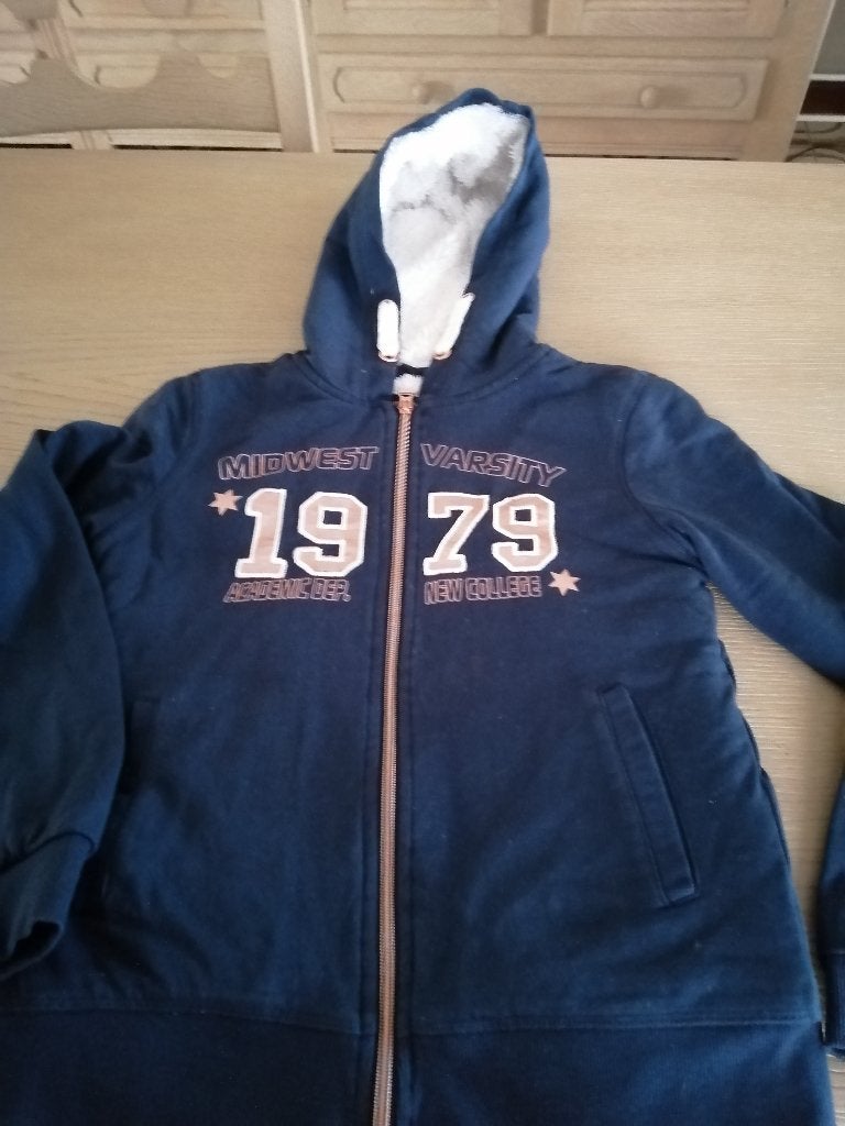 vest maat 146 - 152, Kinderen en Baby's, Kinderkleding | Maat 146, Ophalen of Verzenden, Zo goed als nieuw, Meisje, Trui of Vest