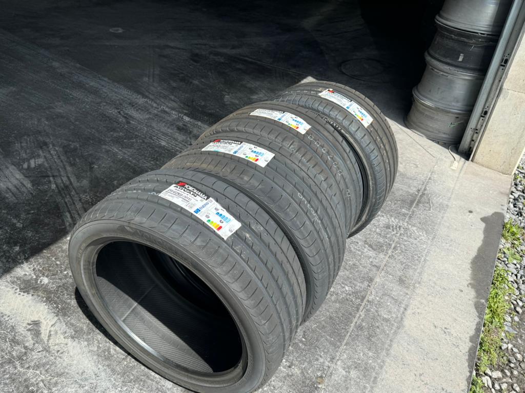 4 PNEUS YOKOHAMA, Auto-onderdelen, Banden en Velgen, Ophalen, 255 mm, Nieuw, Band(en)