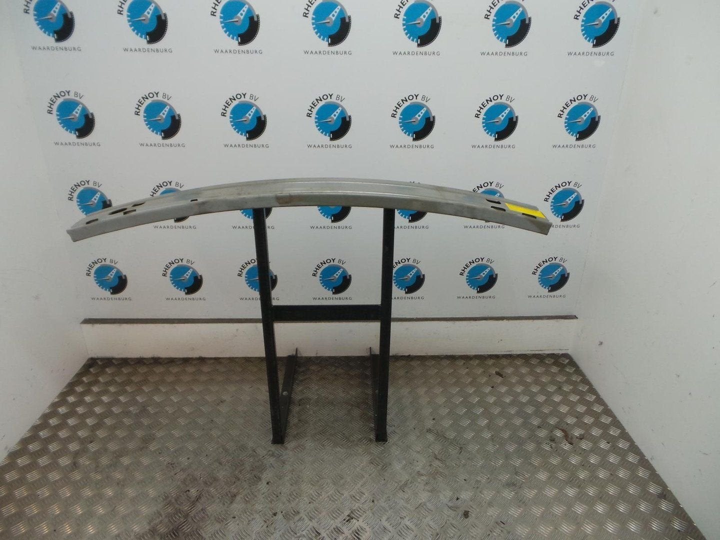 NISSAN PULSAR VOORBUMPER BALK 2014, Ophalen of Verzenden, Gebruikt, ARN erkend
