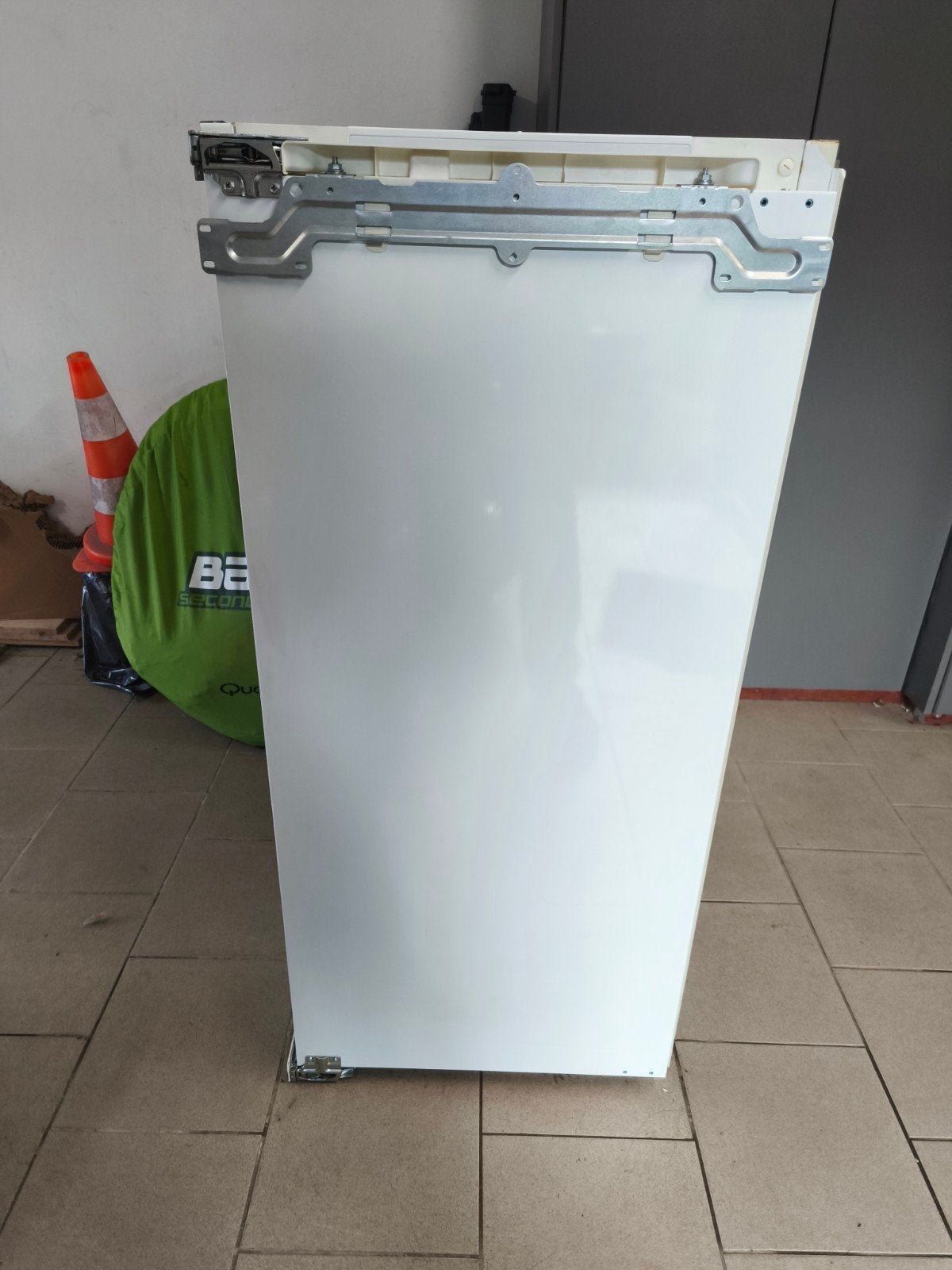 Réfrigérateur encastré Aeg. 122x56, 120 à 140 cm, Sans bac à congélation, Enlèvement, Utilisé