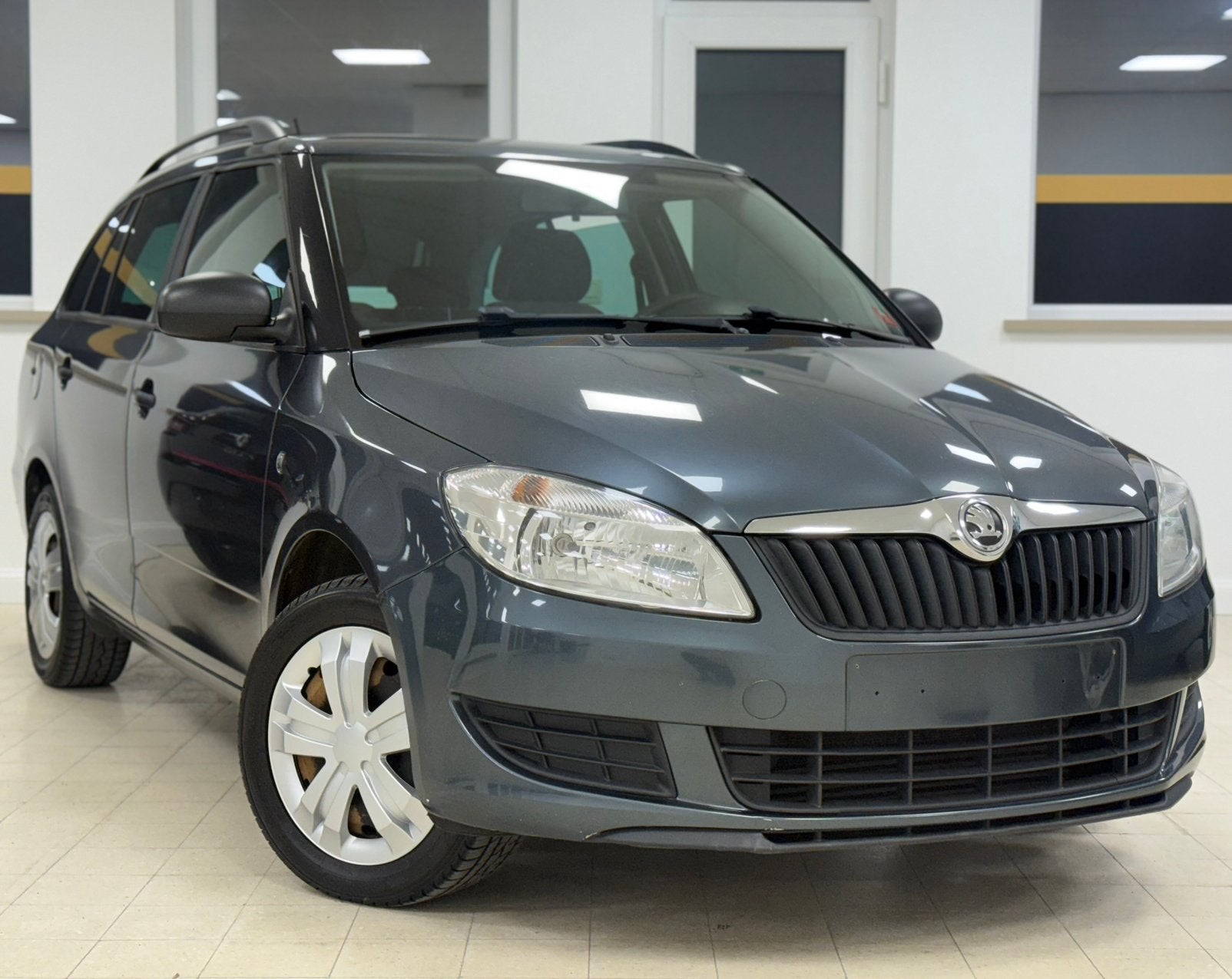 SKODA FABIA 2014 FACELIFT 1.2 TDI 1ER PROPRIÉTAIRE GARANTIE, Autos, Achat, Entreprise, Boîte manuelle, Noir