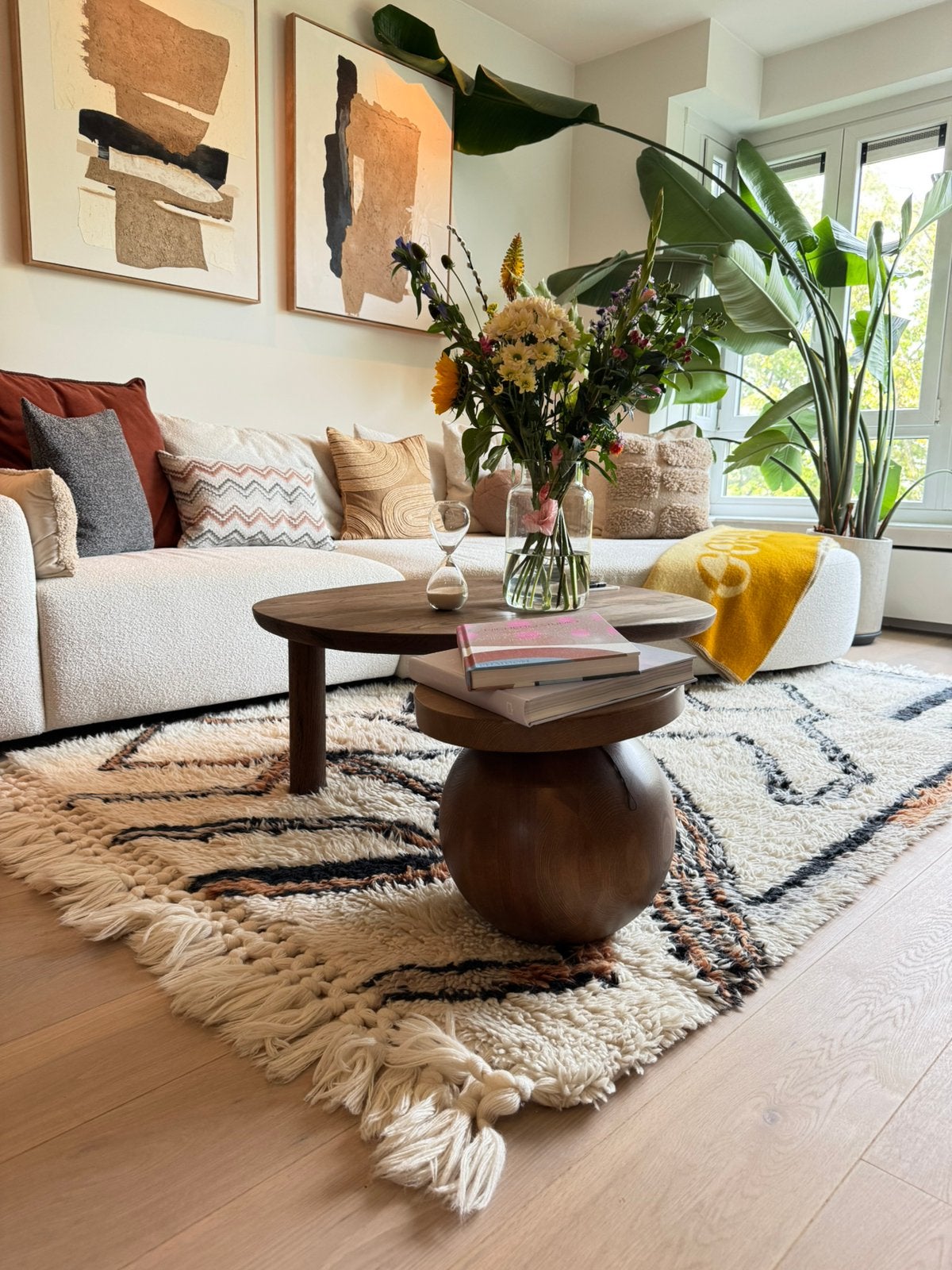 Unieke houten design bijzettafel – Sculpturaal, Huis en Inrichting, Ophalen, Zo goed als nieuw, Rond, Hout
