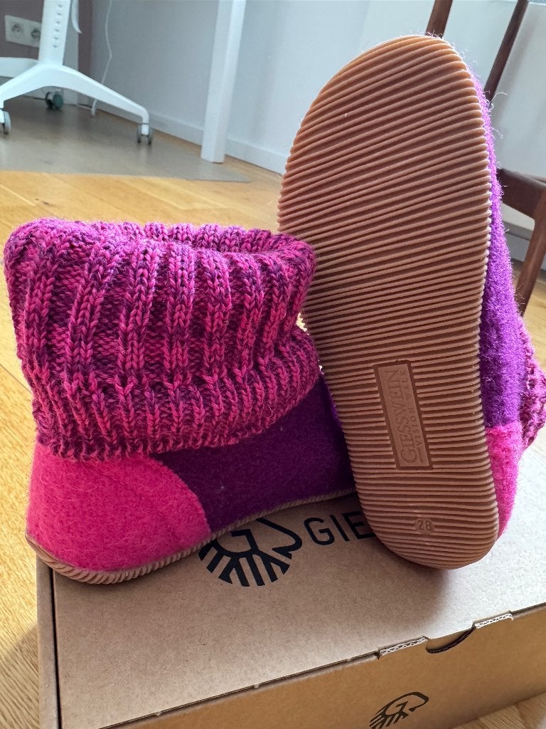 Pantoufles Giesswein Rose/mauve T28 neuf, Enfants & Bébés, Vêtements enfant | Chaussures & Chaussettes, Neuf, Enlèvement, Autres types