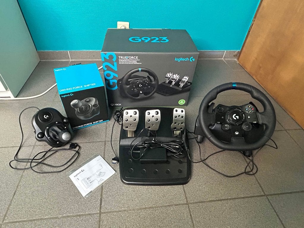 Kit Logitech G923 Xbox/PC, Enlèvement ou Envoi, Comme neuf, Volant ou Accessoire de sport, Xbox Series S