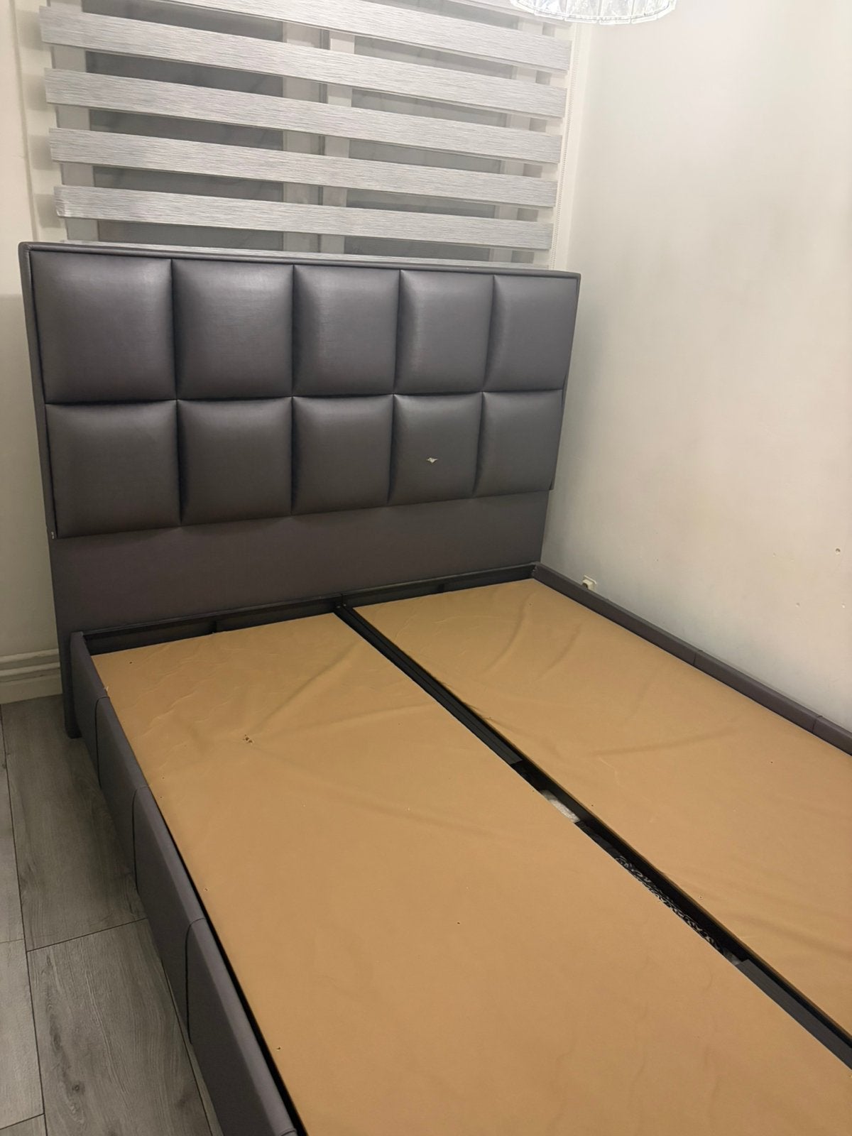 Bed met opslagruimte baza yatak, Ophalen, Zo goed als nieuw