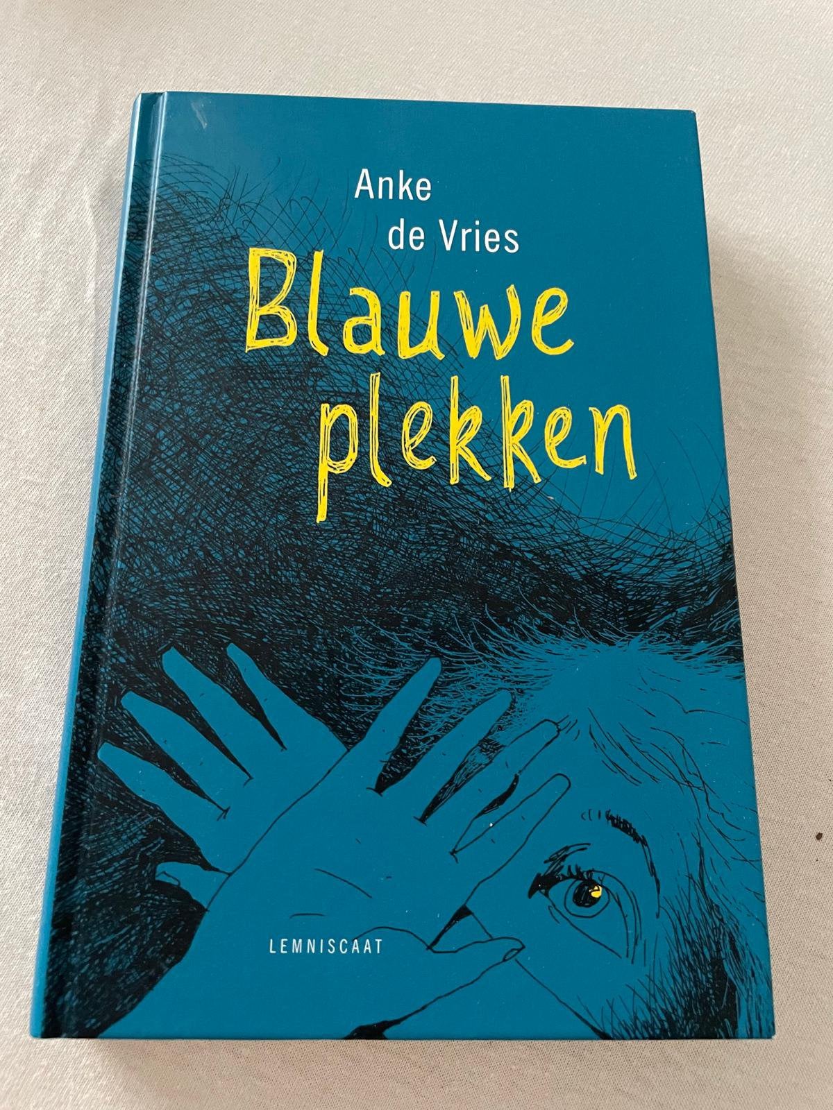 Boek Blauwe plekken, Enlèvement ou Envoi, Comme neuf, Non-fiction
