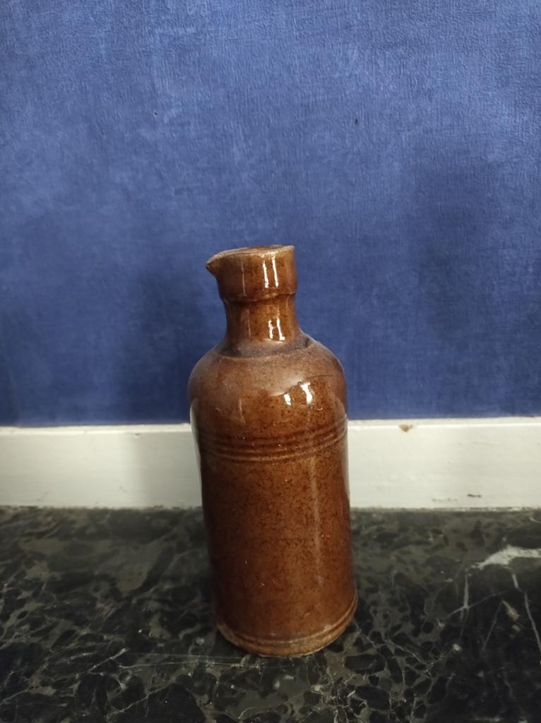 Flacon ancien en terre cuite / oud stenen kruikje, Huis en Inrichting, Woonaccessoires | Vazen, Ophalen of Verzenden