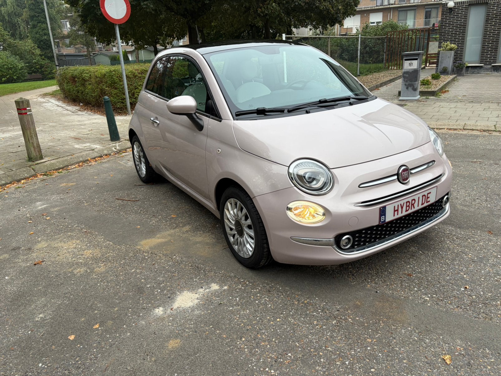 Fiat 500 hybride 94000km carplay 2021 garantie, Auto's, 88 g/km, Euro 6, Leder, Handgeschakeld