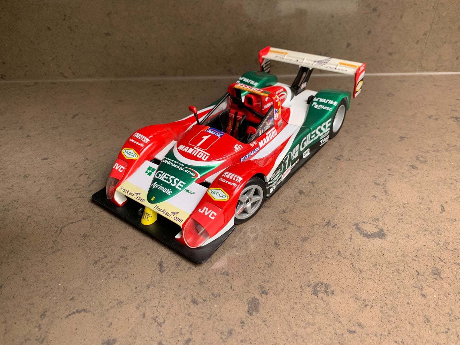 Ferrari 333 SP # 1 - Hotwheels - 1/18, Ophalen, Zo goed als nieuw