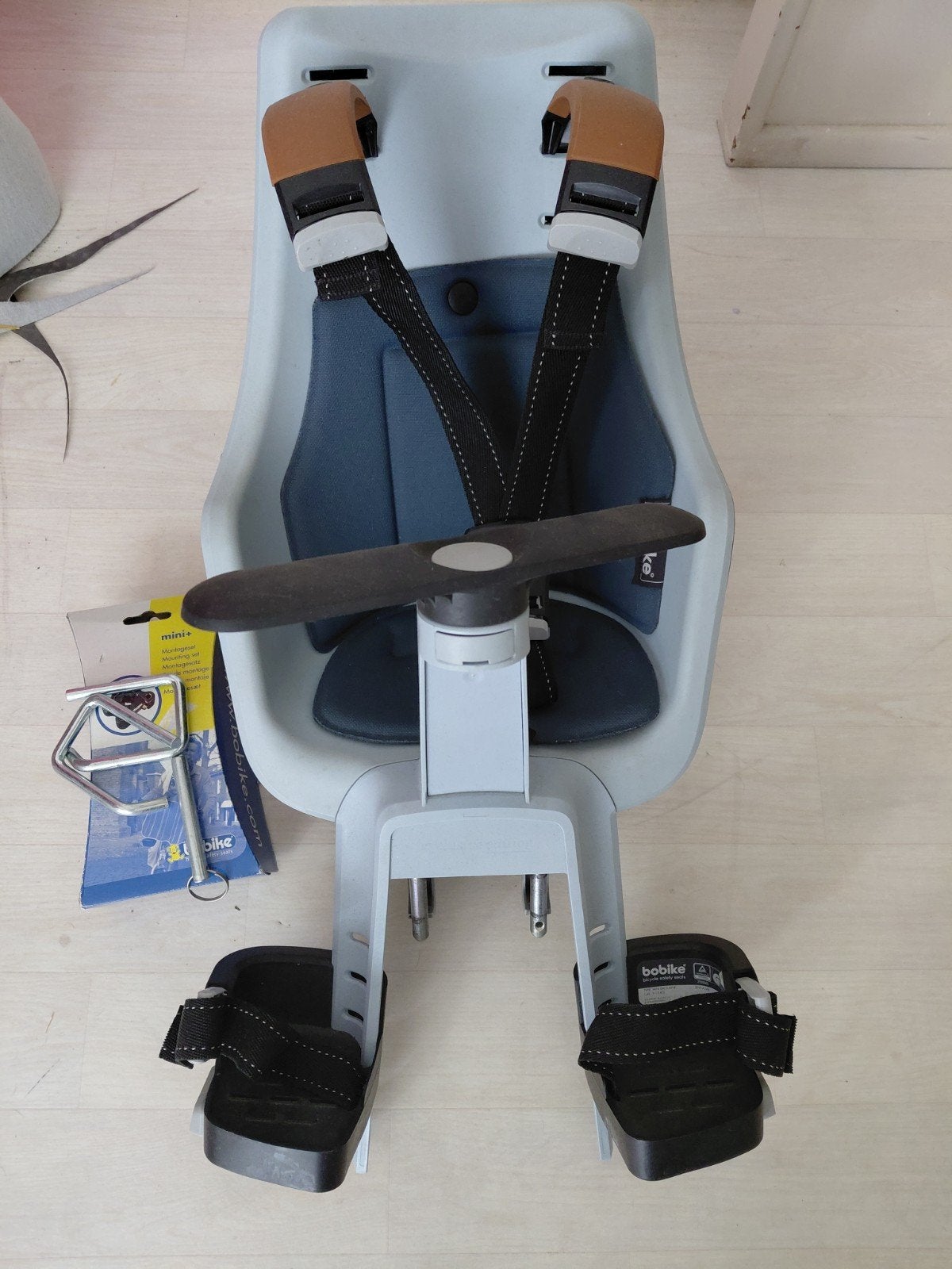bobike fietsstoel vooraan, Fietsen en Brommers, Ophalen, Voetsteuntjes, Voorzitje, Zo goed als nieuw