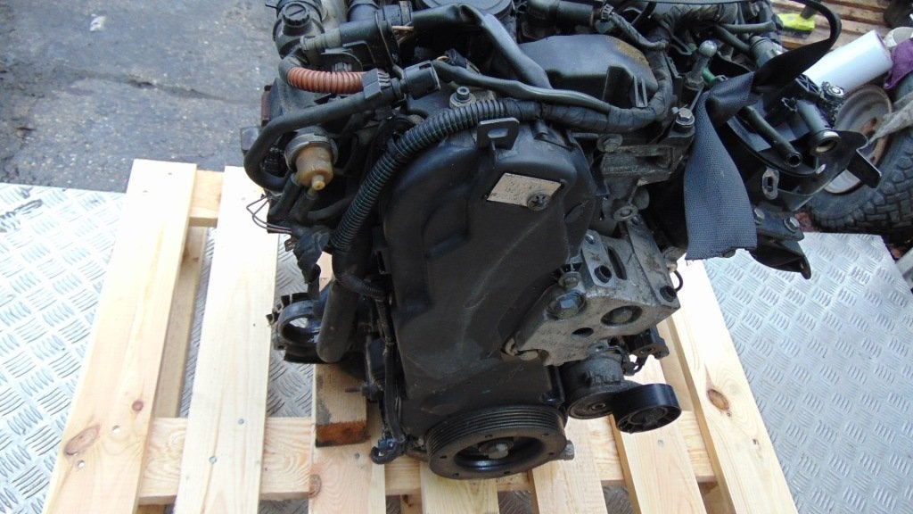 Moteur RHR Nu PEUGEOT 407, Envoi, Utilisé, Skoda