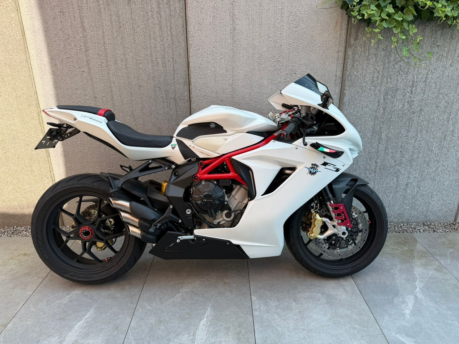 MV Agusta f3 675, Motoren, Motoren | MV Agusta, Particulier, Sport, meer dan 35 kW, 3 cilinders, Motorrijbewijs A, ABS, Quickshifter