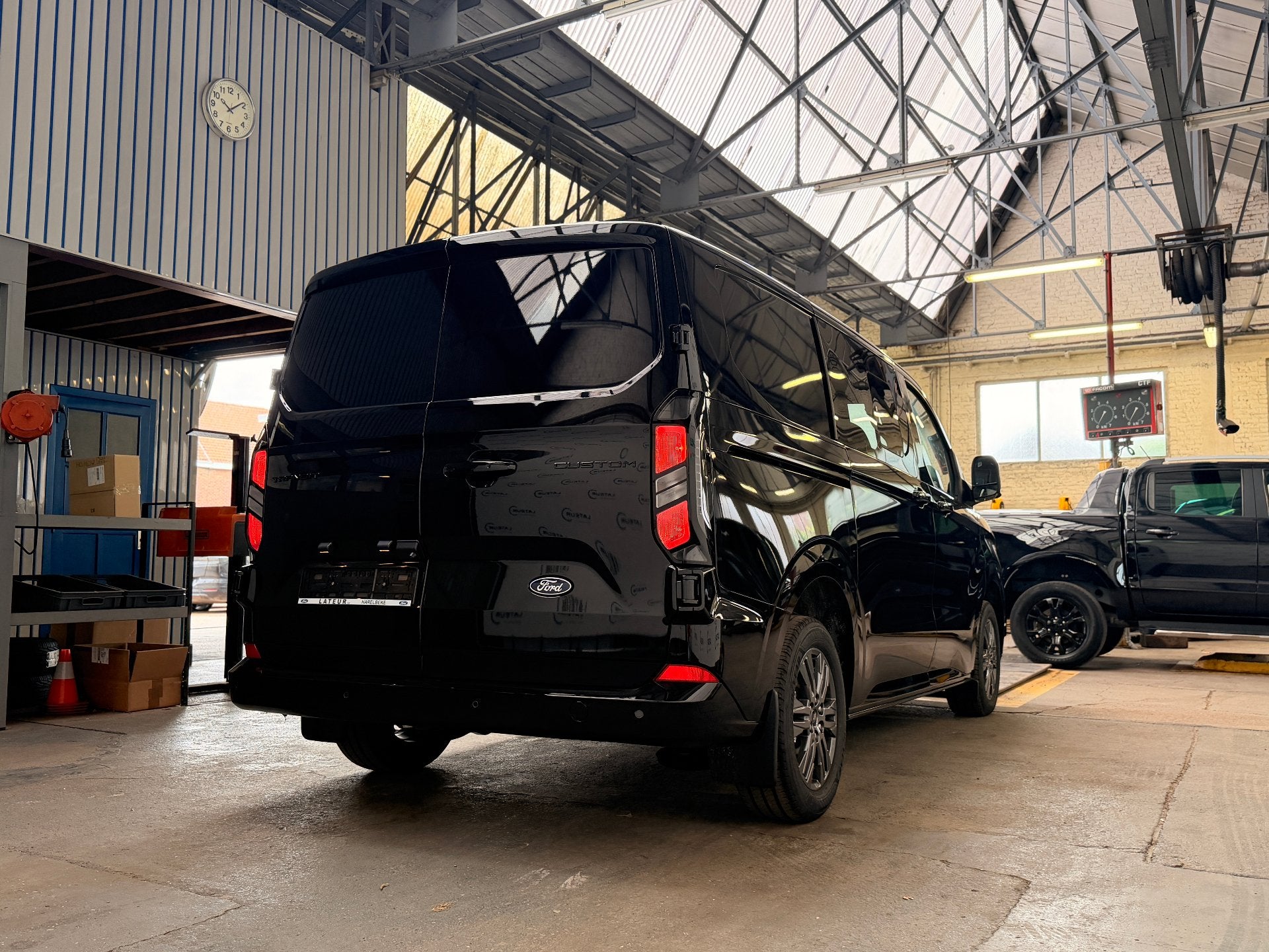 Ford Transit Custom Multi-Use Limited 320S 2.0TD 170Pk / 125, Achat, 5720 kg, Carnet d'entretien, 210 g/km