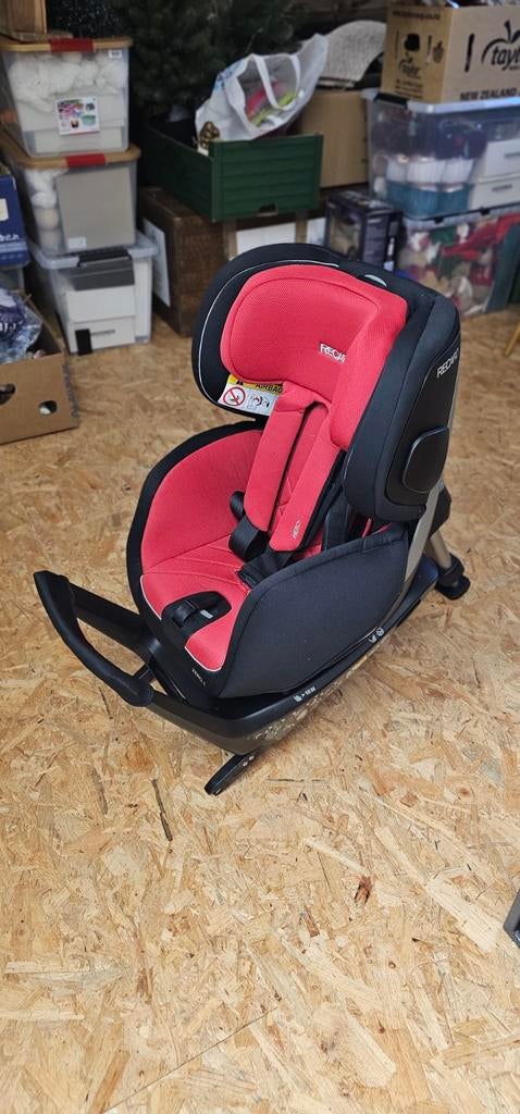 Kinderstoel: Recaro Zero.1 (racing red) (0 jaar tot 4 jaar), Verstelbare rugleuning, 0 t/m 18 kg, Zo goed als nieuw, Isofix