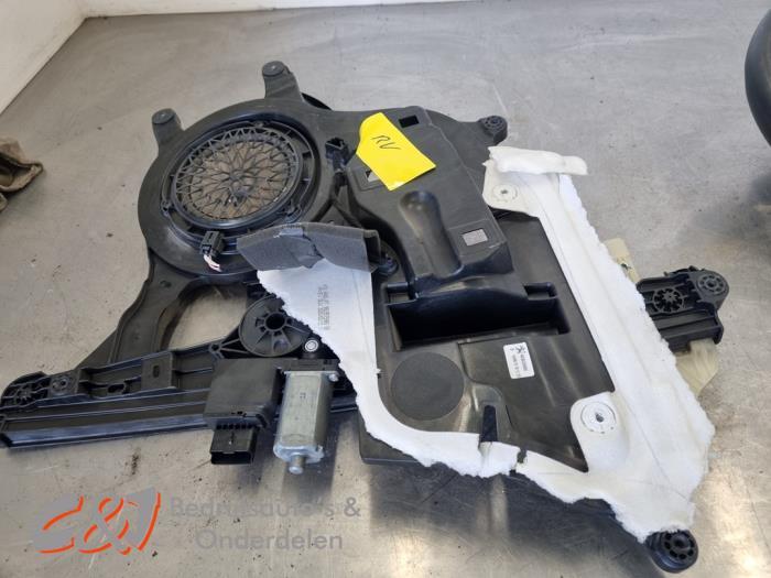 Mécanique vitre 2portes avant droite d'un Peugeot Partner, -, 3 mois de garantie, Utilisé, -