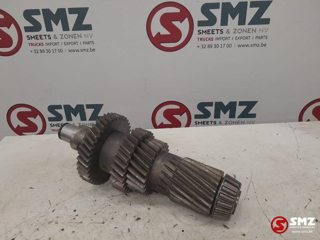 Occ arbre intermédiaire de boîte de vitesses ZF, Autos : Pièces & Accessoires, Utilisé, Autres marques, Transmission et Accessoires