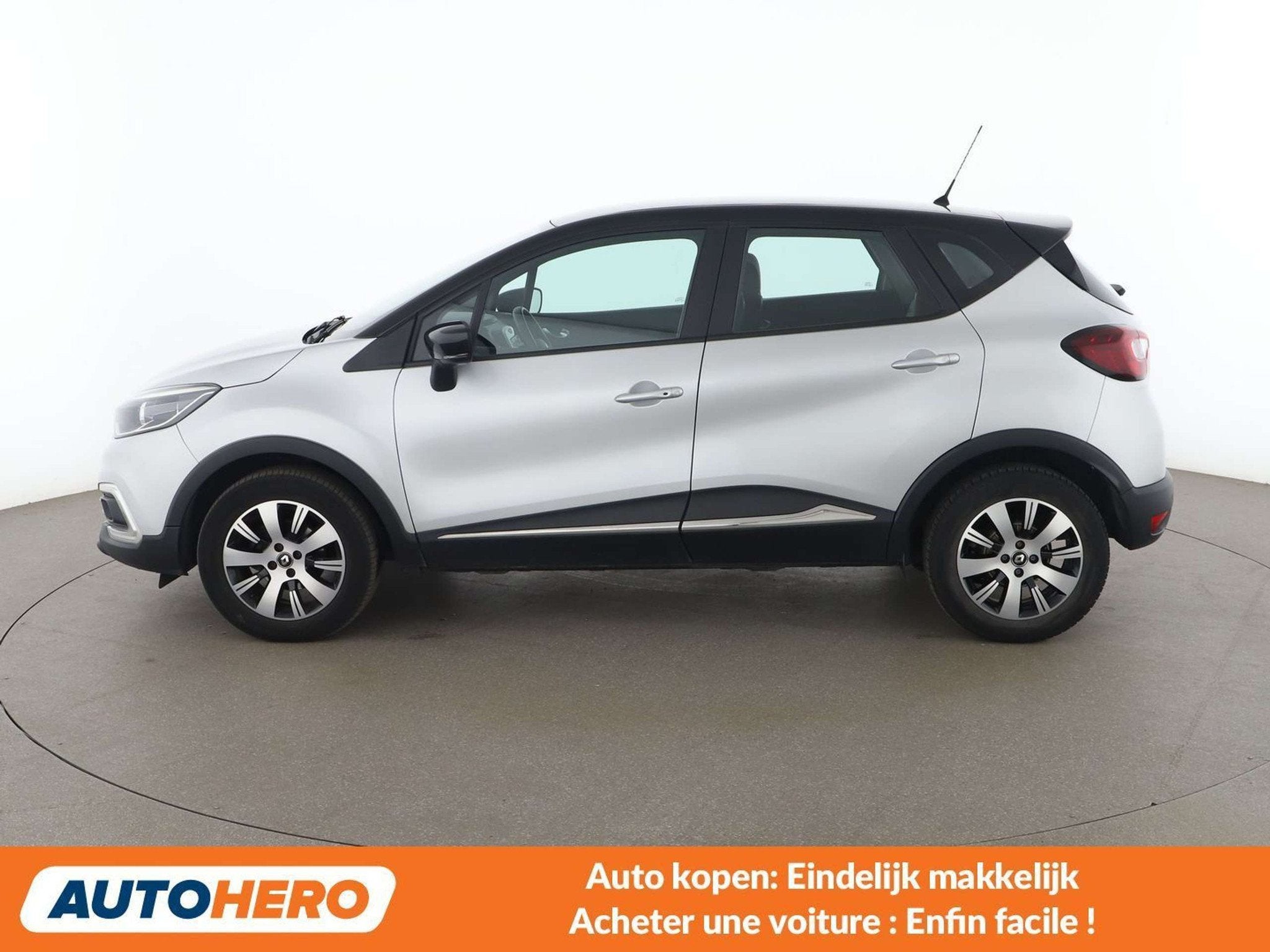 Renault Captur 0.9 Energy Expression (bj 2018), Voorwielaandrijving, 898 cc, Stof, Gebruikt