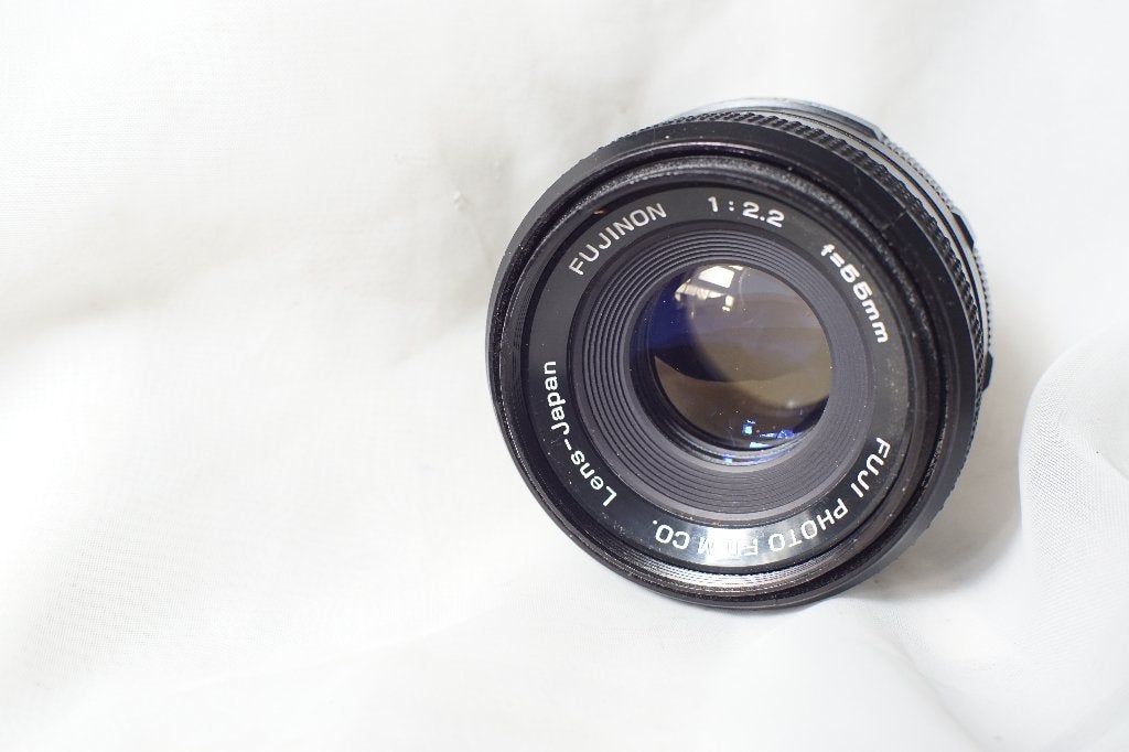 Fujinon  55  mm 2.2  M42 + bague d'adaptation possible, Enlèvement ou Envoi, Utilisé, Reflex miroir, Fuji