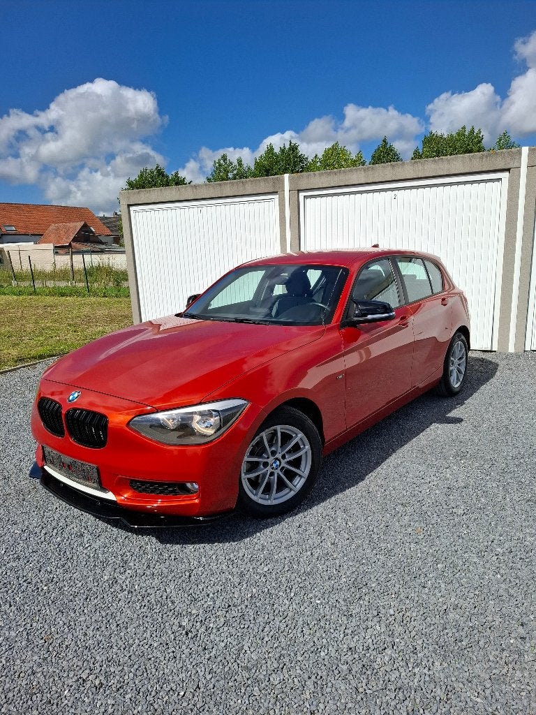 BMW116I GEKEURD VOOR VERKOOP, Auto's, 1 Reeks, 4 cilinders, Bedrijf, Handgeschakeld