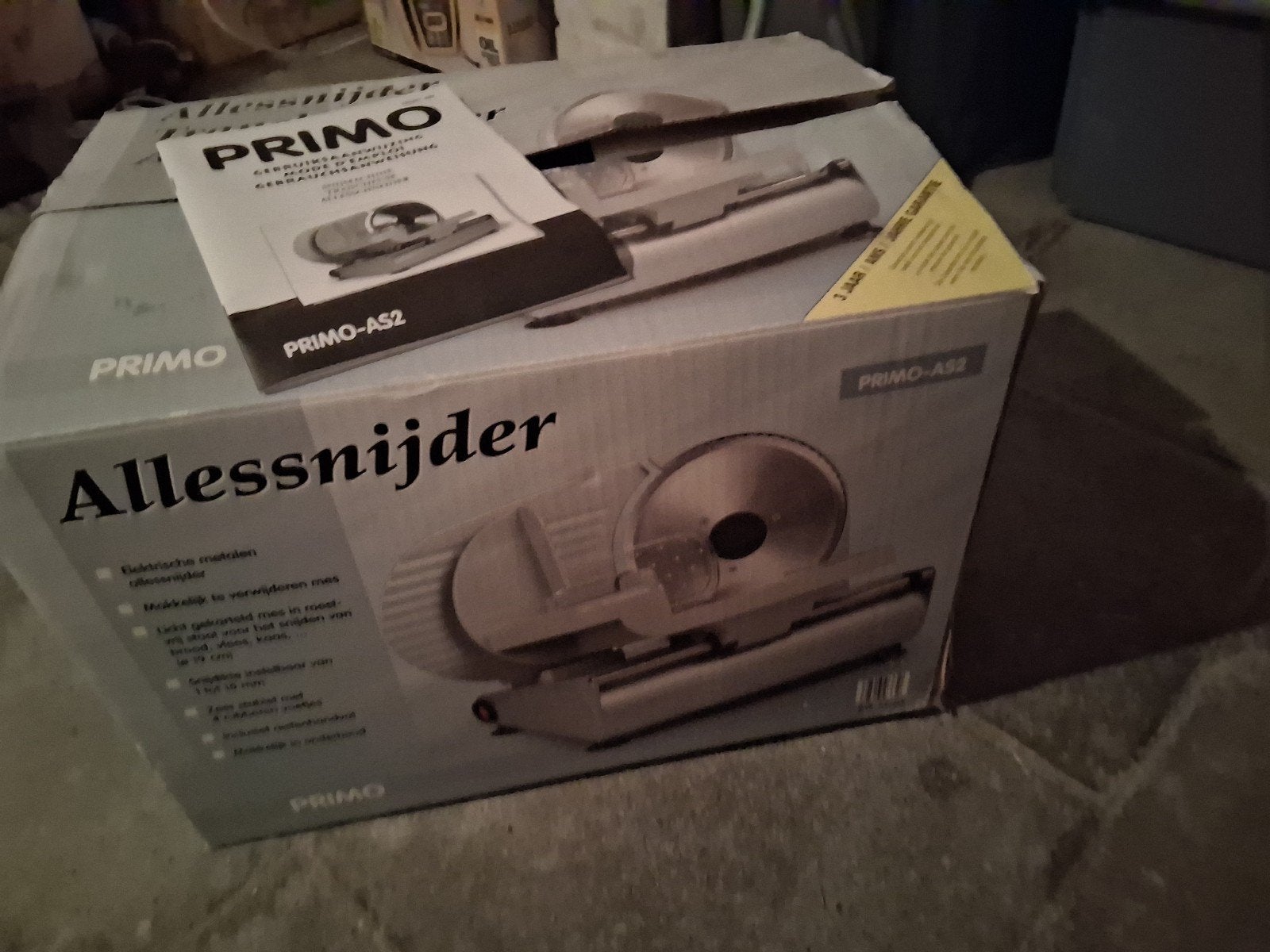 allessnijder nieuw, Ophalen