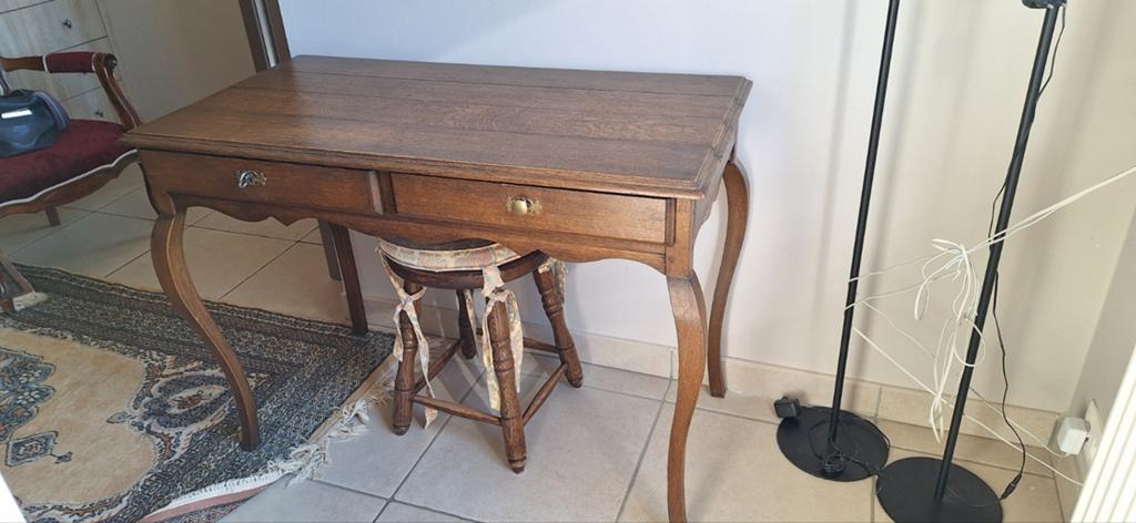 Petit bureau, Chêne