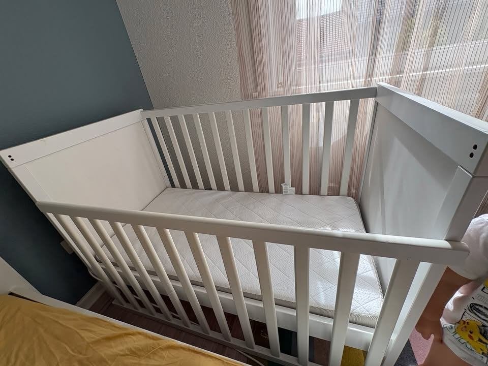 IKEA SUNDVIK Baby Cot, Enlèvement, Comme neuf, Lit