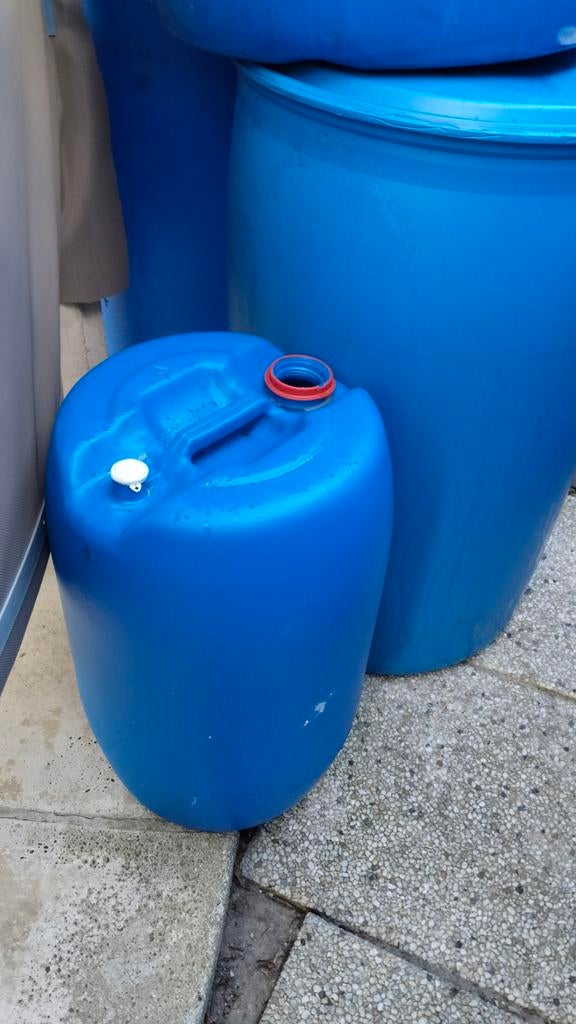 Regenwater tonnen 200 liter, Tuin en Terras, 150 liter of meer, Ophalen, Zo goed als nieuw, Kunststof
