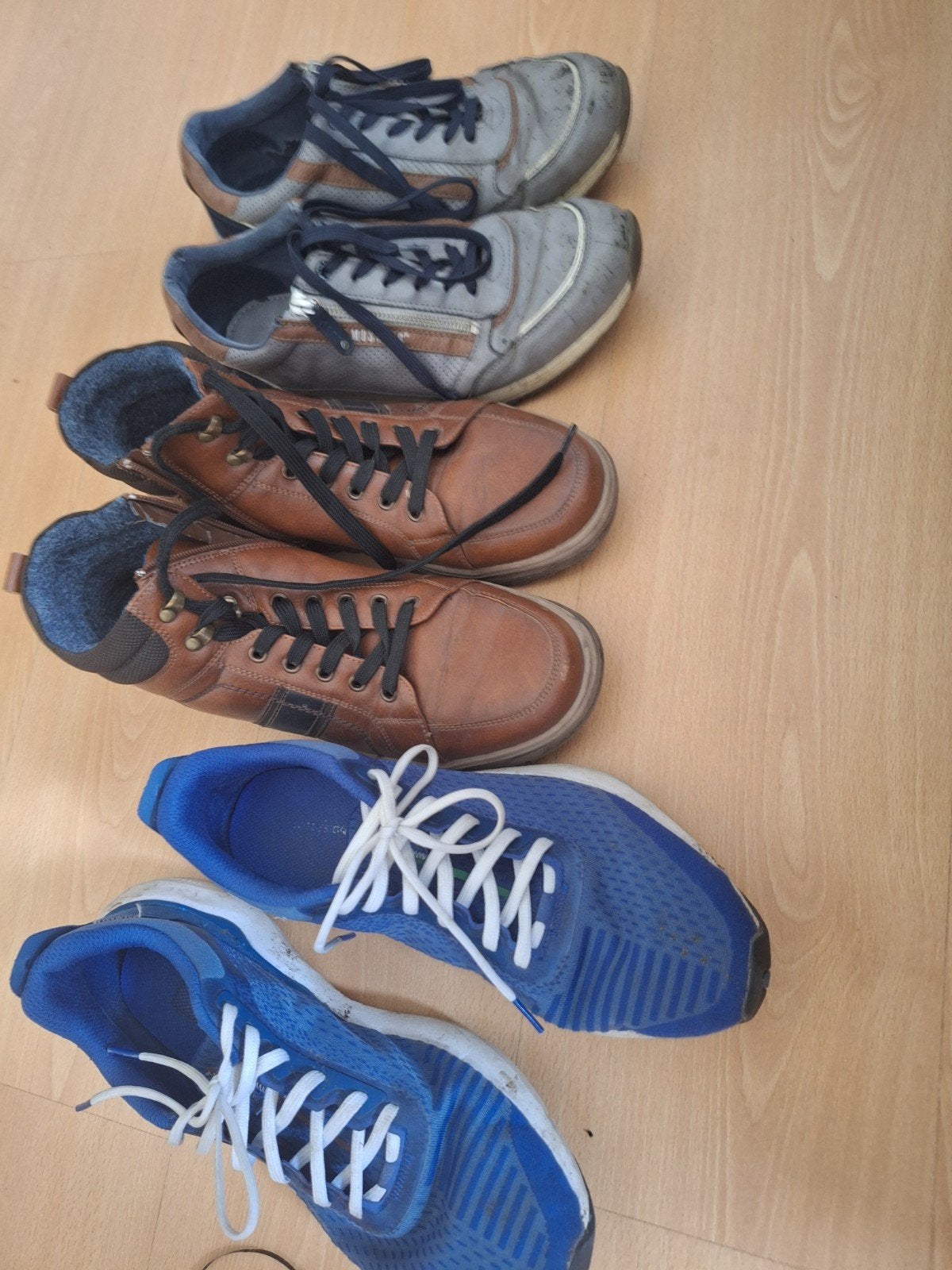 Groot lot kleding + 3 paar schoenen (3 grote zakken), Kleding | Heren, Ophalen, Zo goed als nieuw