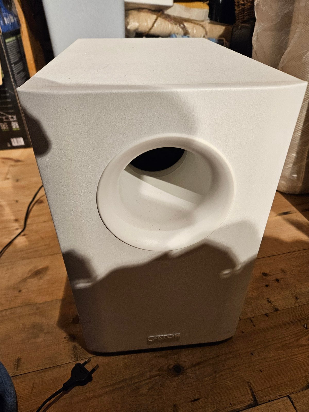 Canton subwoofer, Enlèvement