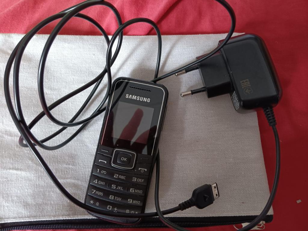 Gsm en oplader, Télécoms, Téléphonie mobile | Nokia, Enlèvement