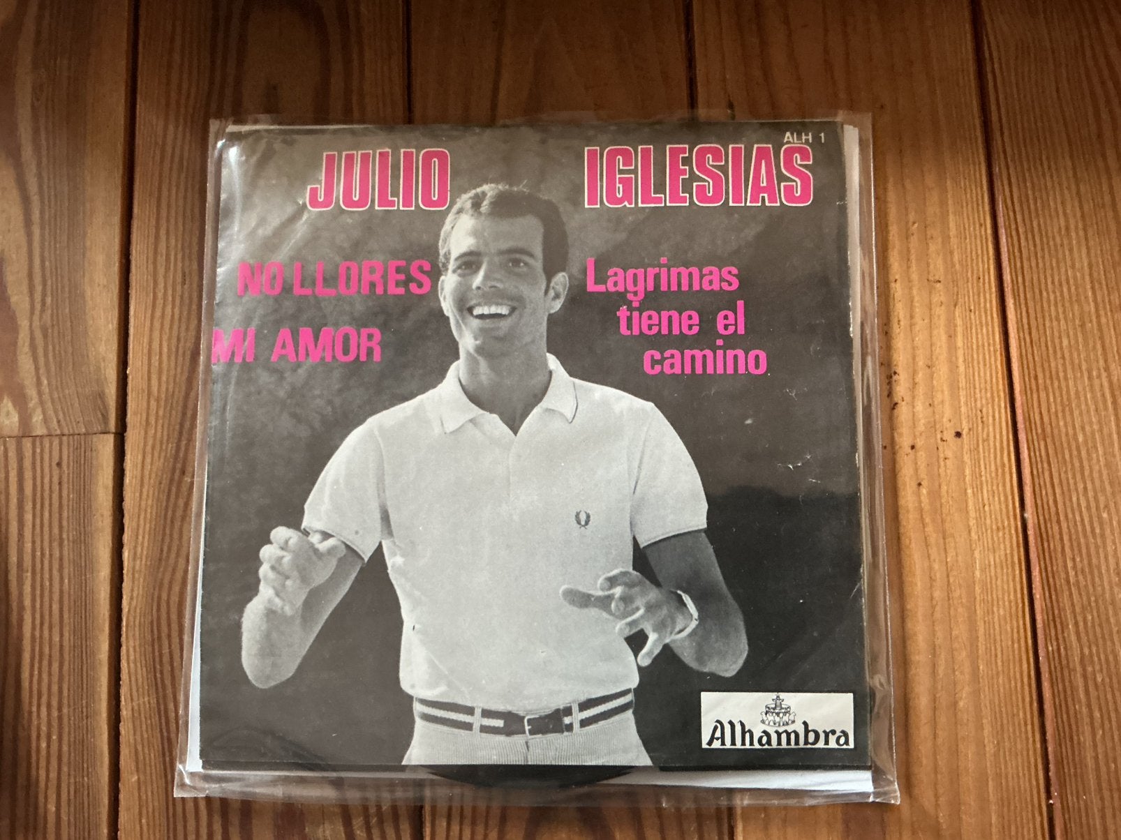 7” Julio Iglesias - no llores mi amor, Cd's en Dvd's, Ophalen of Verzenden, Gebruikt