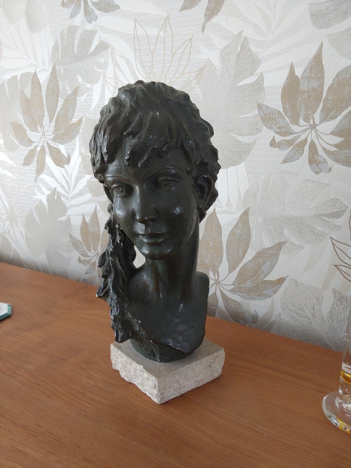 Borstbeeld, Ophalen, Wit