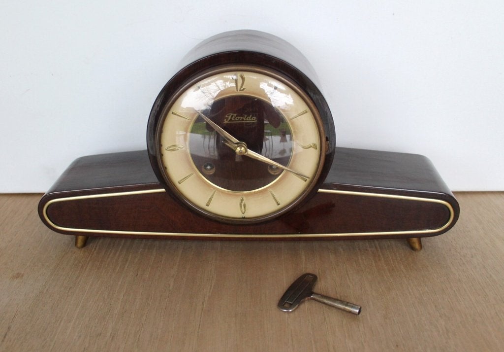 Horloge MCM des années 30-50 « Florida » — avec clé, Enlèvement ou Envoi
