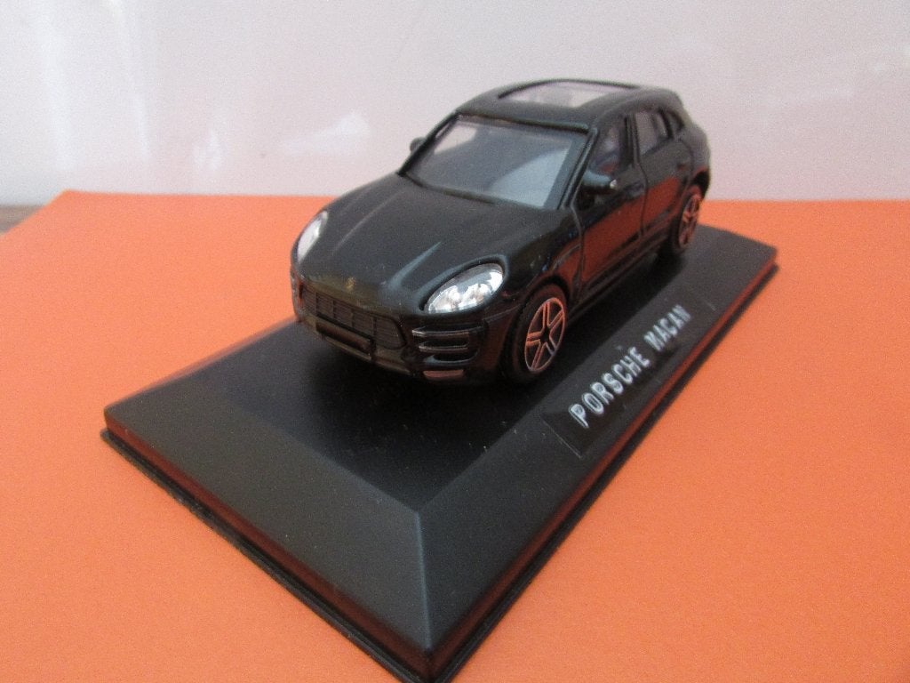 PORSCHE MACAN ; 1 :43, Ophalen of Verzenden, Zo goed als nieuw, Auto, Overige merken