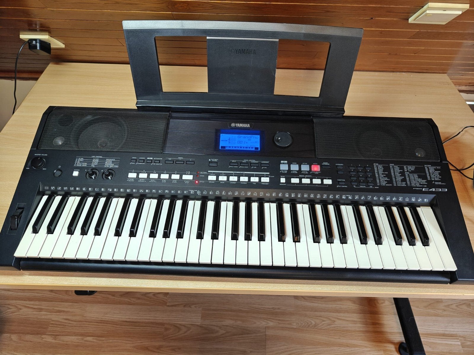 Yamaha PSR-E433, Musique & Instruments, Enlèvement, Yamaha