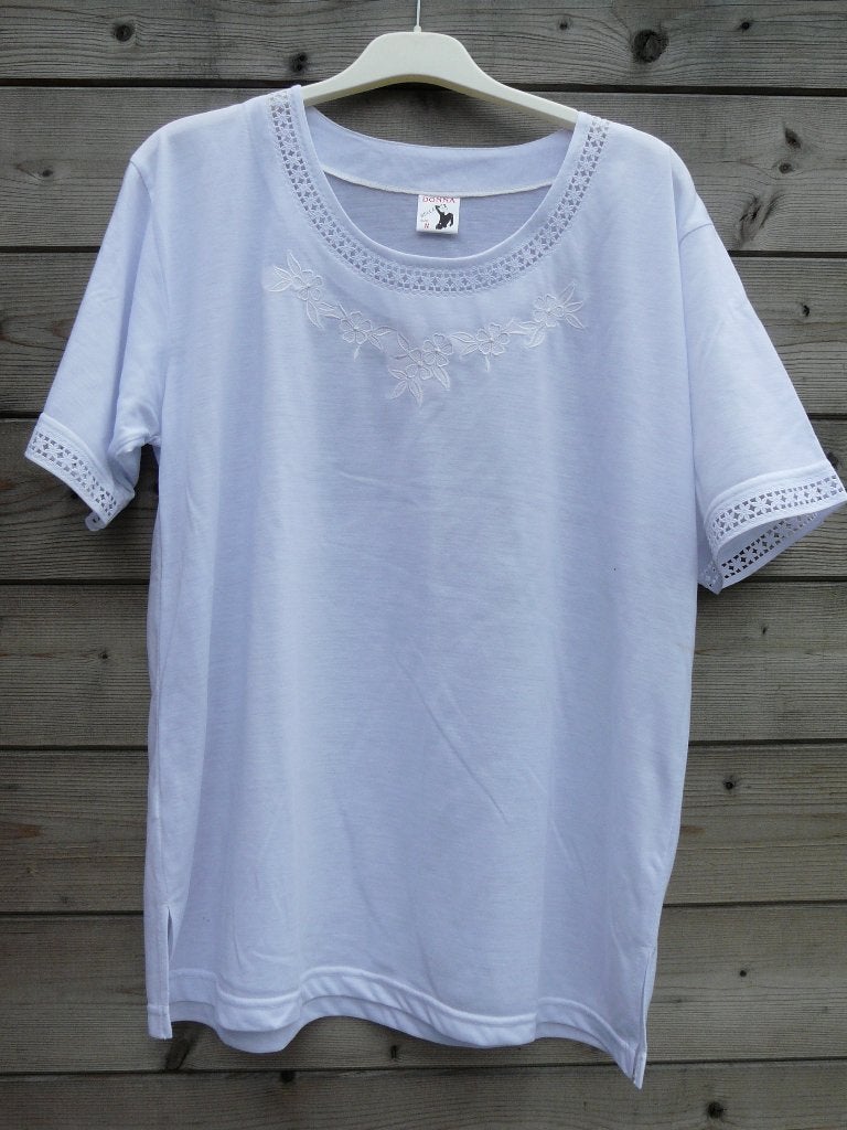 T-shirts/ bloesjes & topjes voor dames maat 42-44 vanaf 3 eu, Kleding | Dames, Ophalen, Overige kleuren, Maat 42/44 (L), Korte mouw