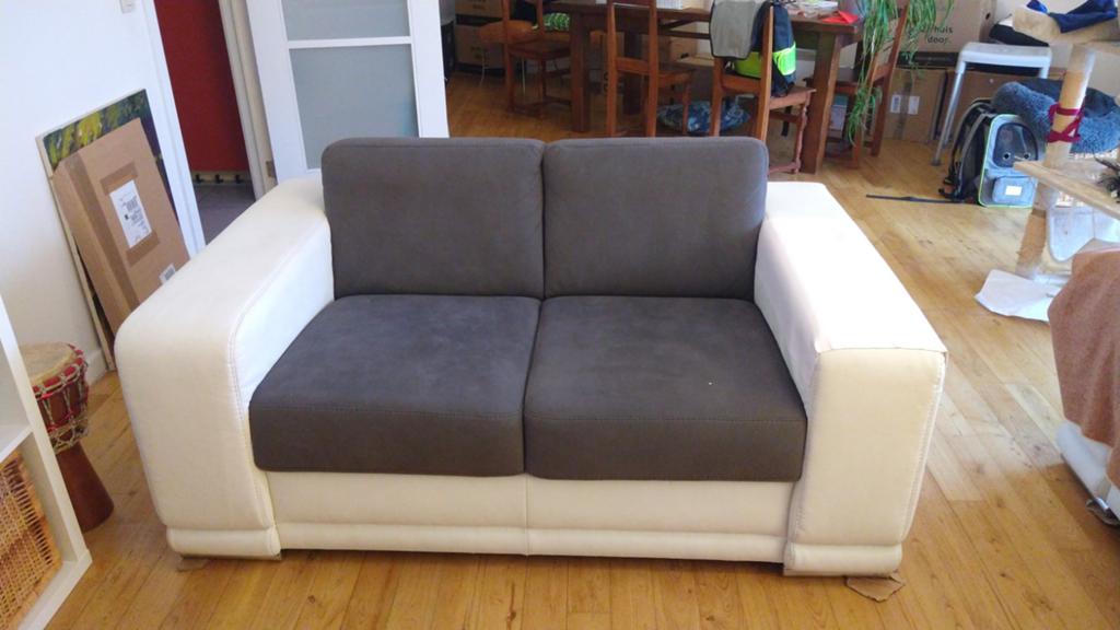 One 2-seats sofa + one 3-seats sofa-bed, Huis en Inrichting