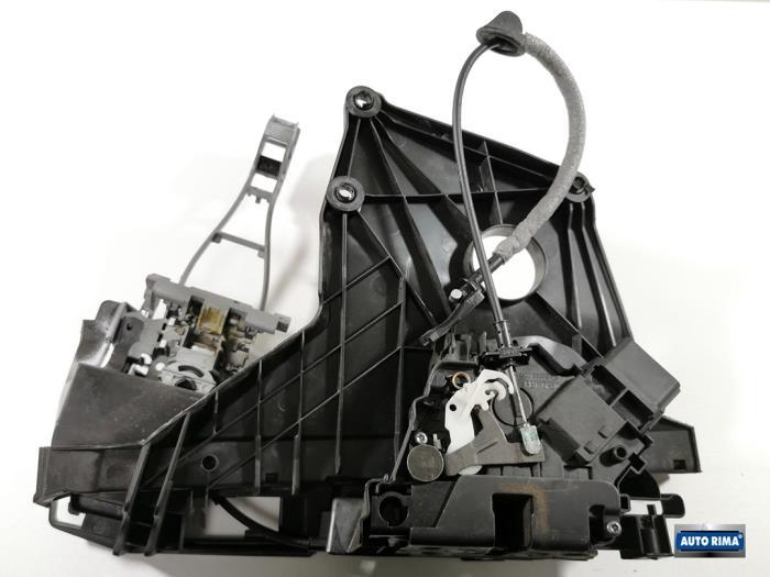 Serrure portière mécanique 4portes avant gauche d'un Volvo, -, 3 mois de garantie, -, -