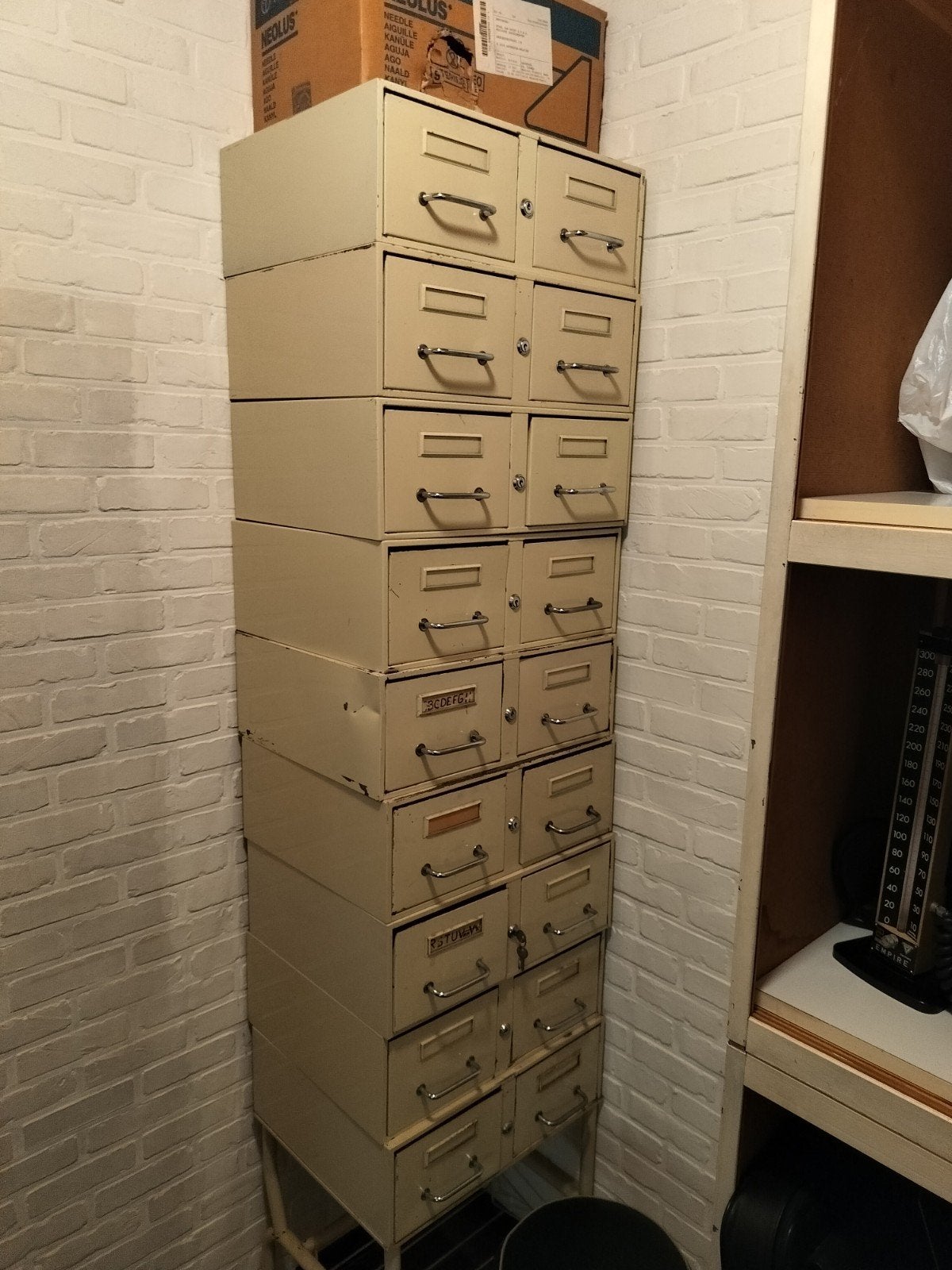 Vintage metalen archieflades kasten - 18 stuks, Huis en Inrichting, Ophalen