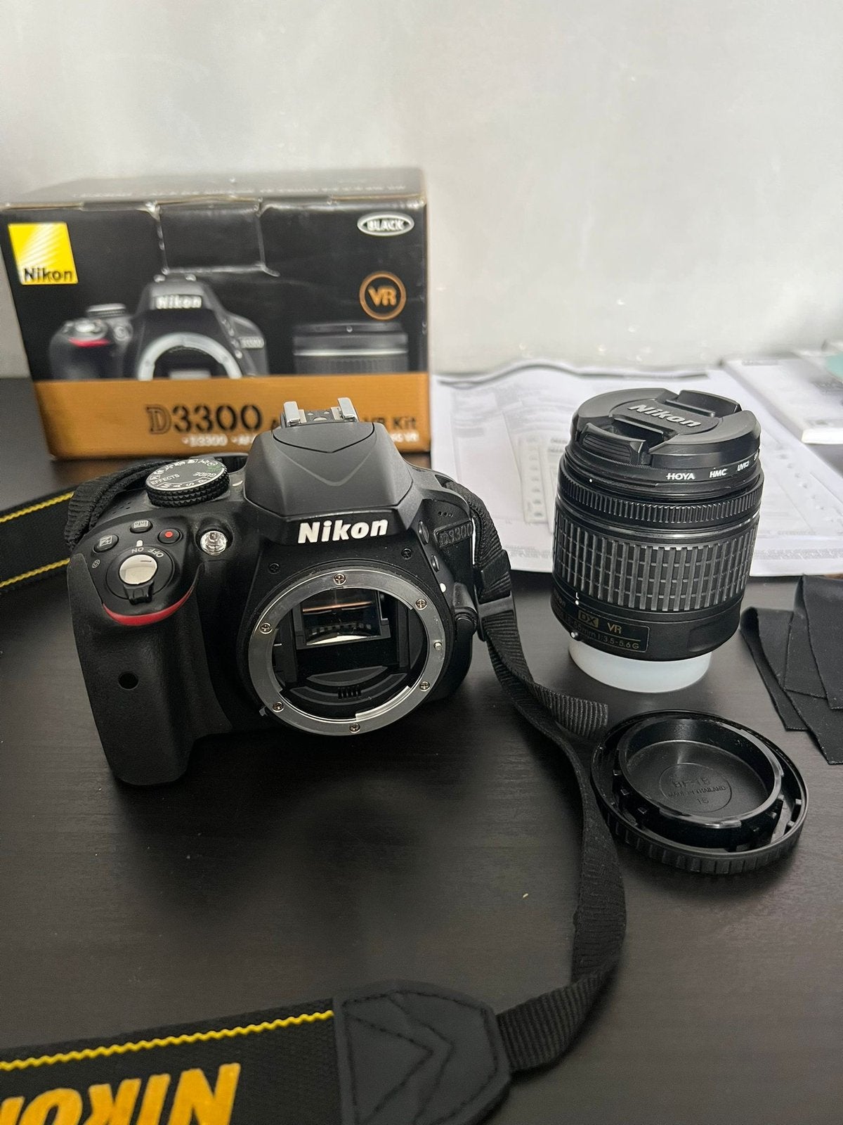 Nikon D3300 + 18-55 mm VR | 5993 clics ! Comme neuf, TV, Hi-fi & Vidéo, Enlèvement, Comme neuf, Nikon