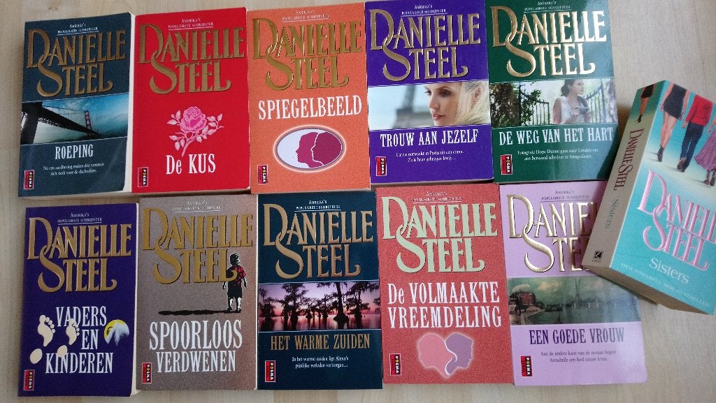Danielle Steel 11 pockets, Boeken, Ophalen