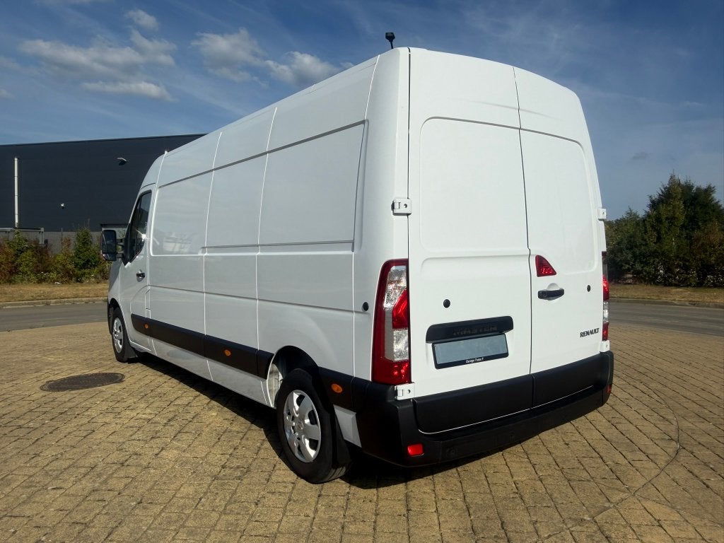 Renault Master L3H2 2.3 150cv / 23132,23€ htva, Autos, Entreprise, 3 places, 2500 kg, Noir