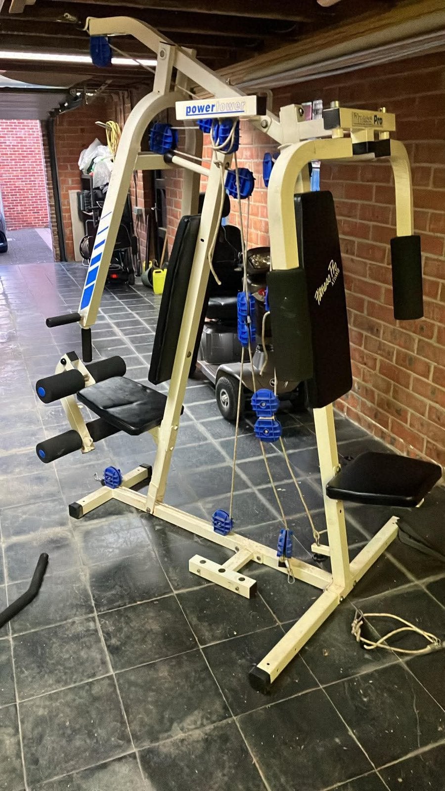 Fitnesstoestellen en gewichten, Sports & Fitness, Équipement de fitness, Utilisé, Autres types, Bras, Jambes, Pectoraux, Abdominaux