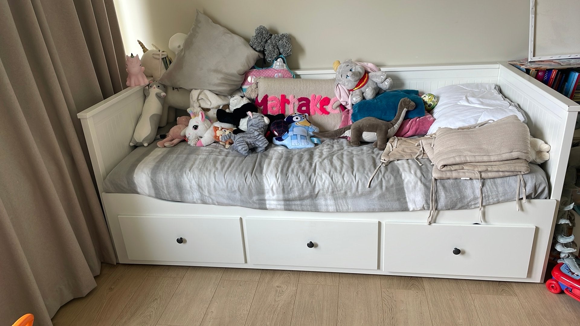 Lit canape a vendre, Enlèvement, Utilisé, Matelas