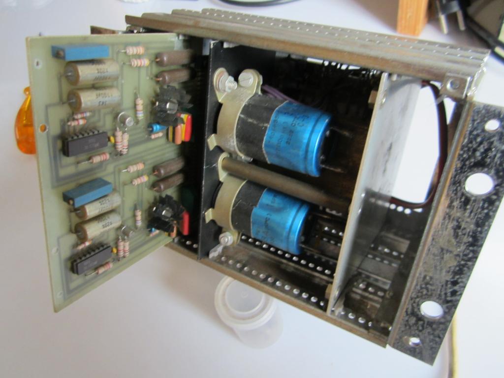 Voedingen 13,8  VOLT, Telecommunicatie, Zenders en Ontvangers, Gebruikt, Ophalen