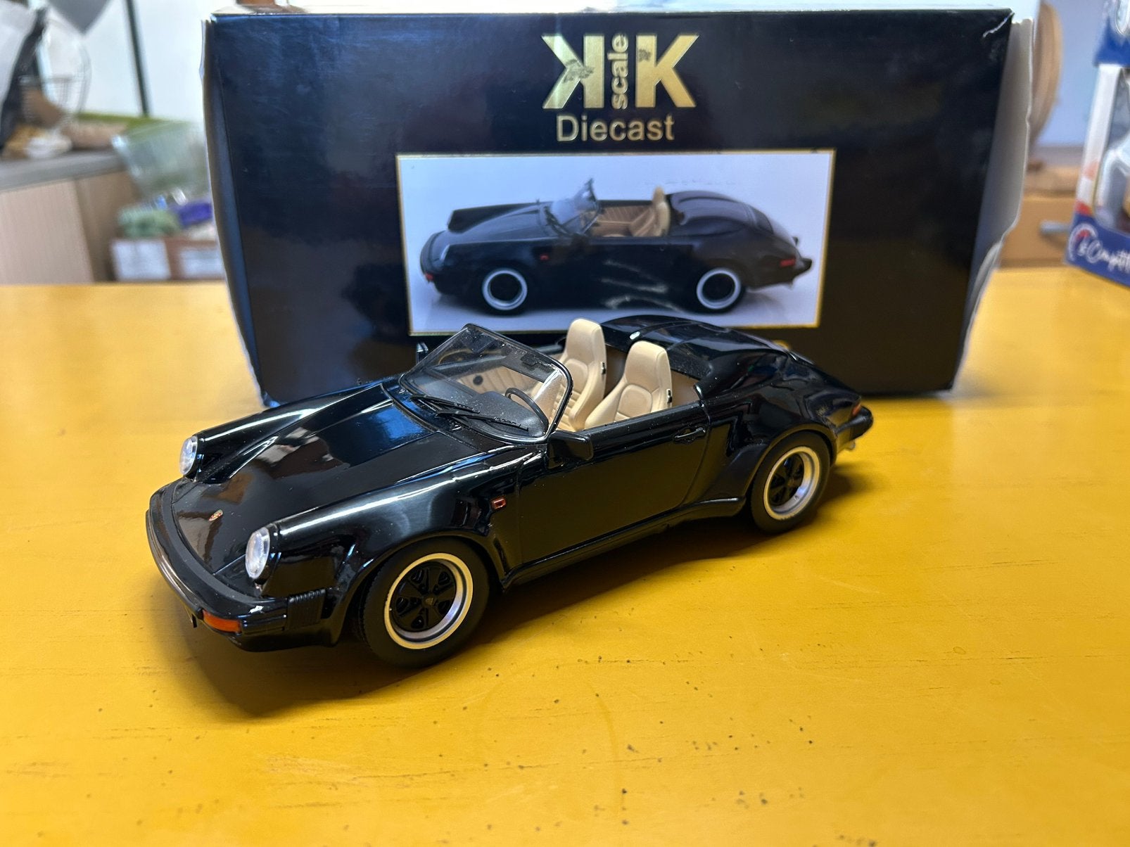 Porsche 911 kk scale, Enlèvement