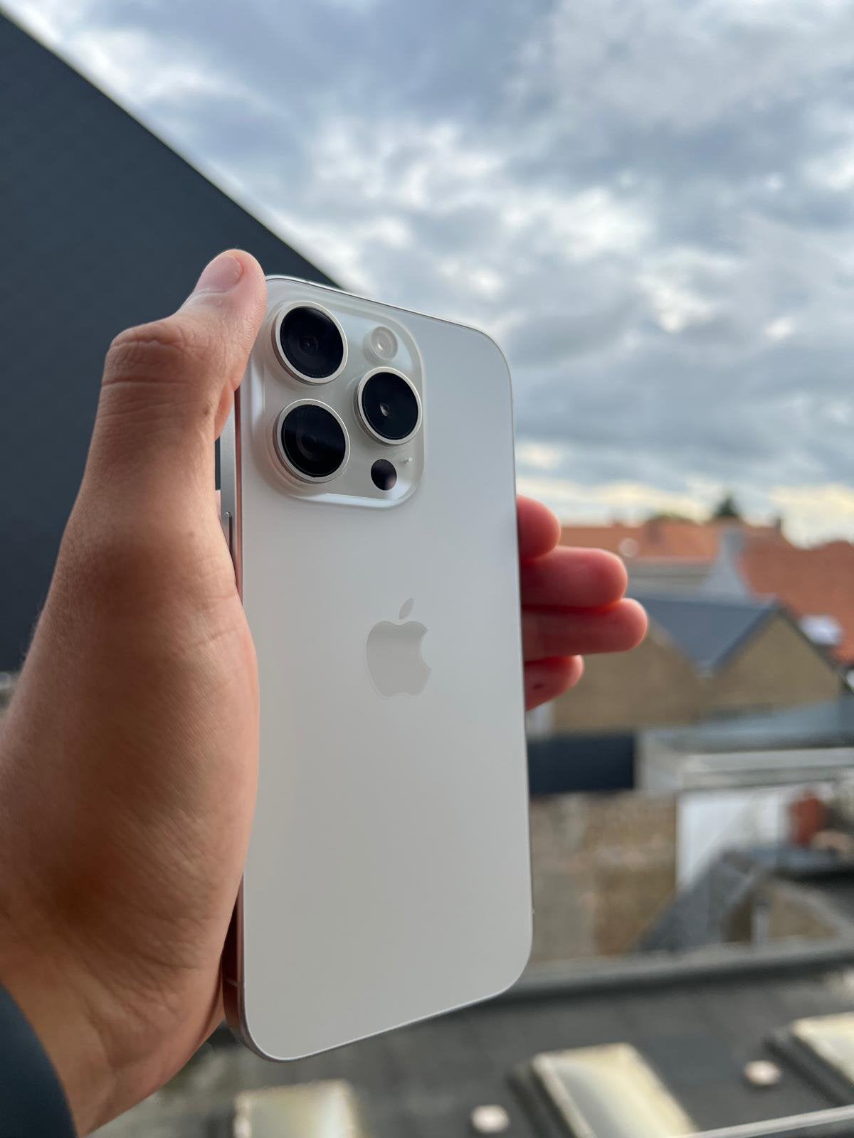Iphone 15 pro - 128gb, Ophalen, 128 GB, Wit, Zo goed als nieuw
